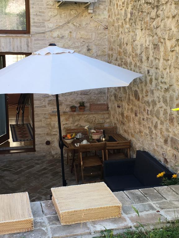 Anfihouse - Assisi Relais Lägenhet Rum bild